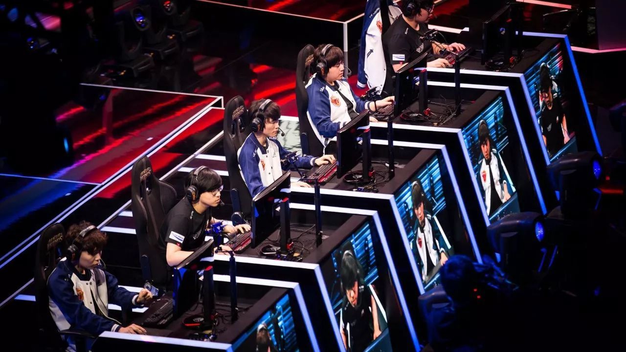 FNC赛场返图：第一周结果并不理想 我们会加紧调整过来 越来越好